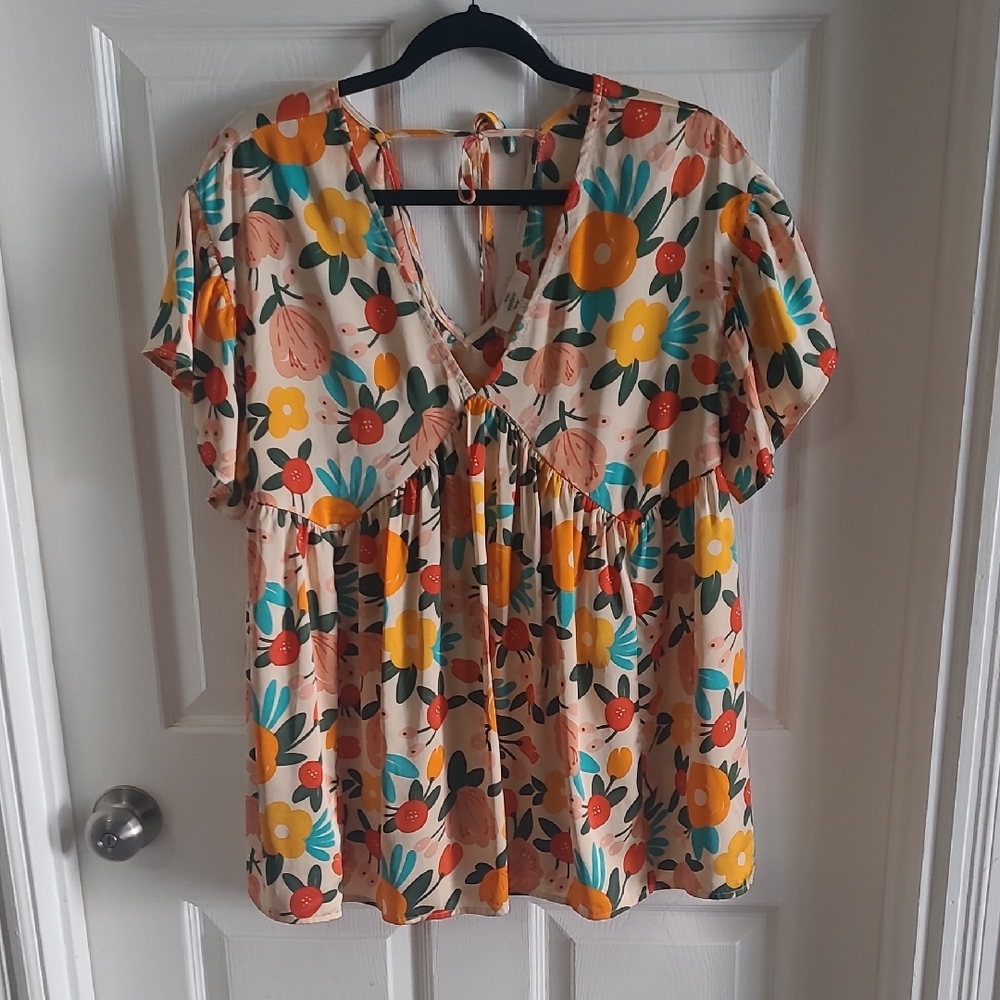 Entro Floral V-Neck Blouse - Multicolor